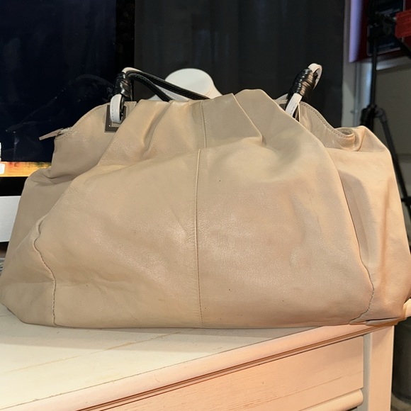 new without tags- l.a.m.p. - gwen stepanie hobo bag - Picture 7 of 16